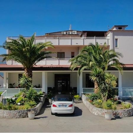 Hotel Vallisdea سالا كونسيلينا المظهر الخارجي الصورة