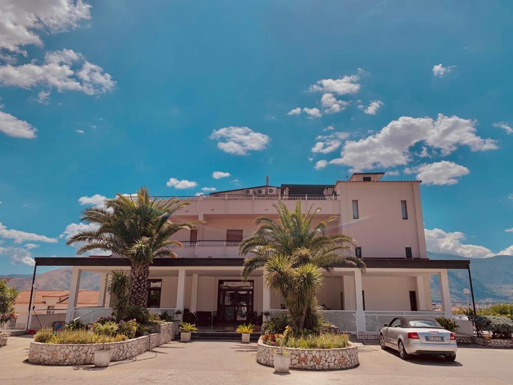 Hotel Vallisdea سالا كونسيلينا المظهر الخارجي الصورة