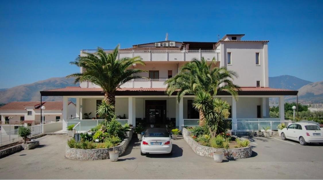 Hotel Vallisdea سالا كونسيلينا المظهر الخارجي الصورة